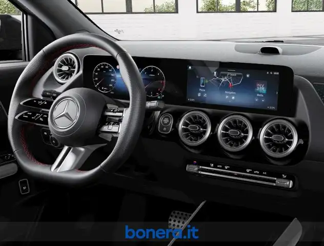 Mercedes-Benz Gla view 6