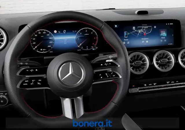 Mercedes-Benz Gla view 5