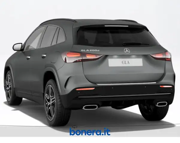 Mercedes-Benz Gla view 4