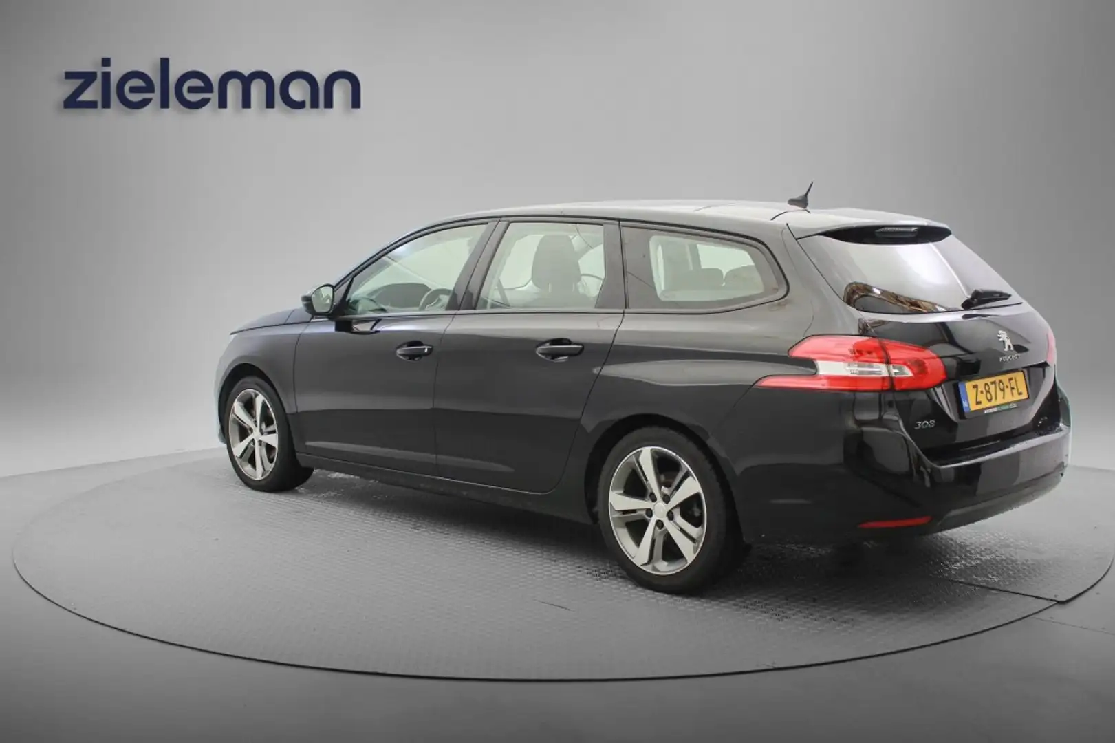 Peugeot 308 SW 1.2 PureTech Allure - Panorama, Navi, Cruise, C Zwart - 2