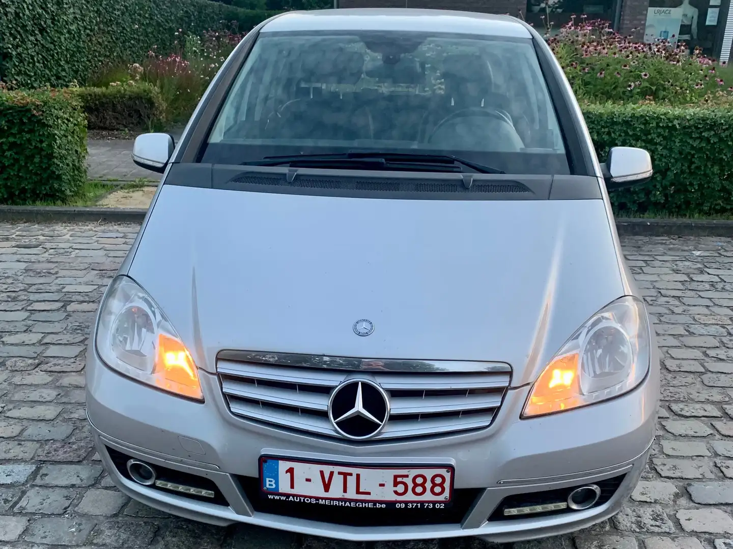 Mercedes-Benz A 180 A 180 CDI Autotronic Avantgarde Special Edition Zilver - 2