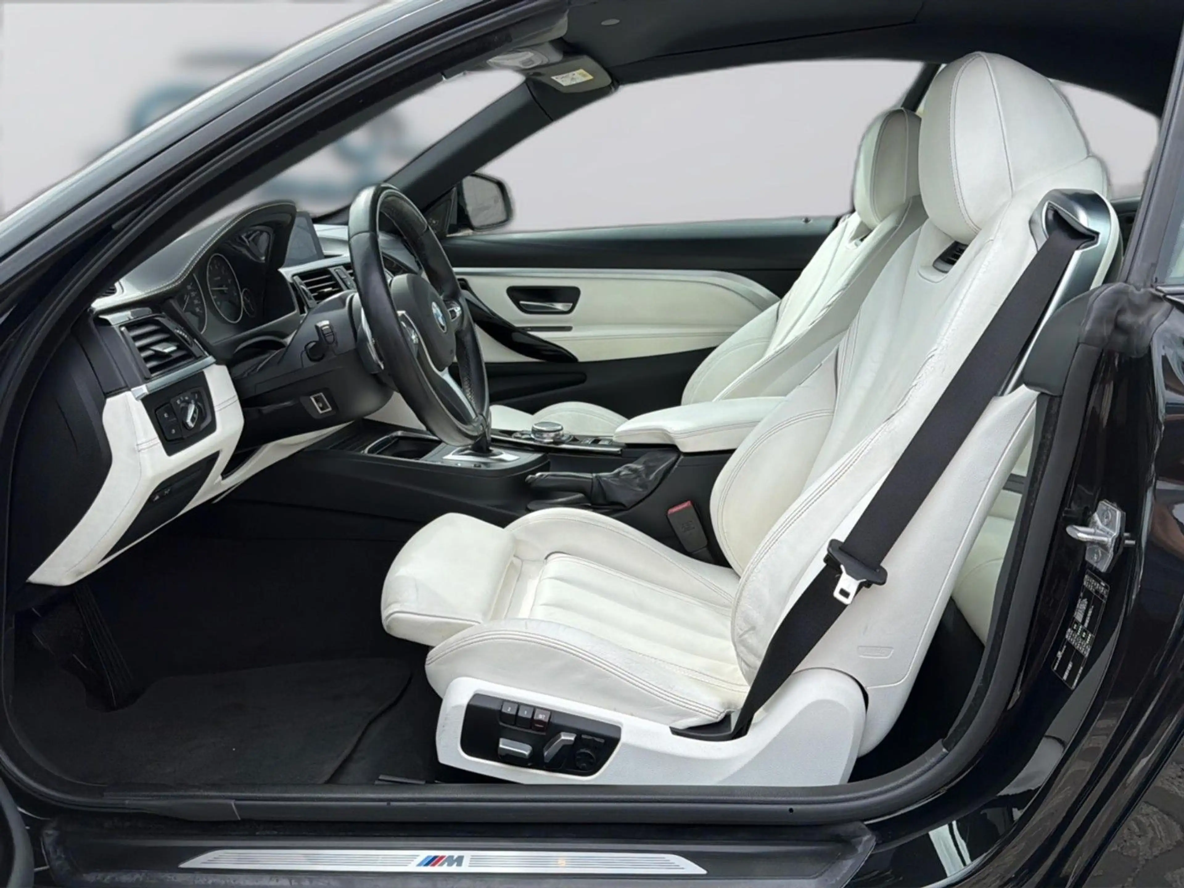 BMW 440 i Cabrio M-Sport LED H&K HUD RFK Individual — photo 11