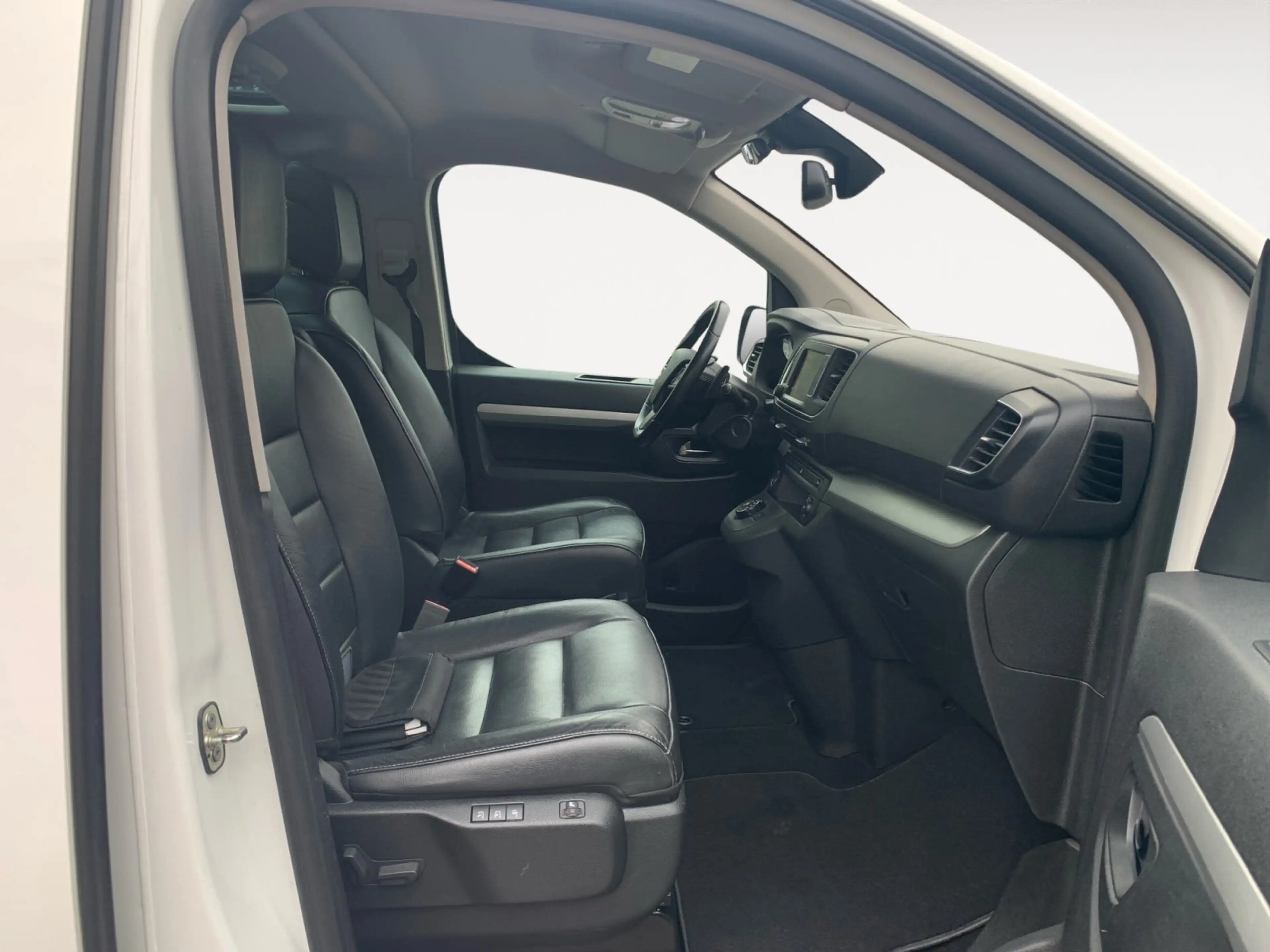 Opel Zafira Life 2.0 D (L2) Elegance M 2xKlima ACC LM — photo 17