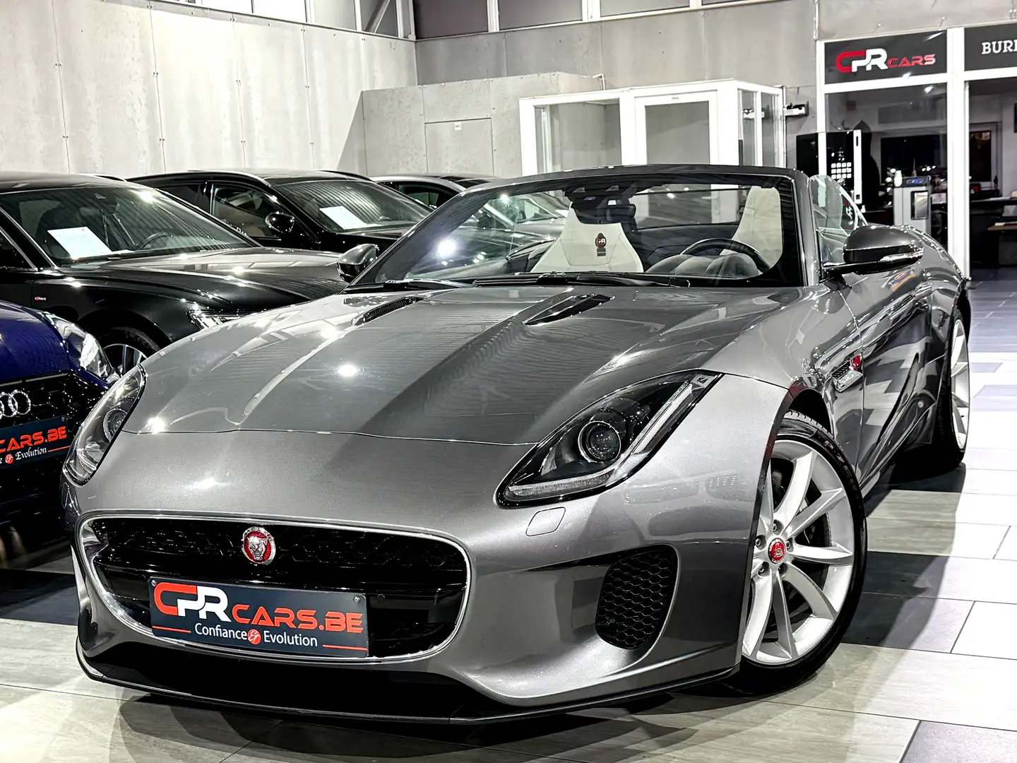 Jaguar F-Type F-Type Cabriolet 2.0 i4 Pack Sport Etat Neuf Full Gris - 1