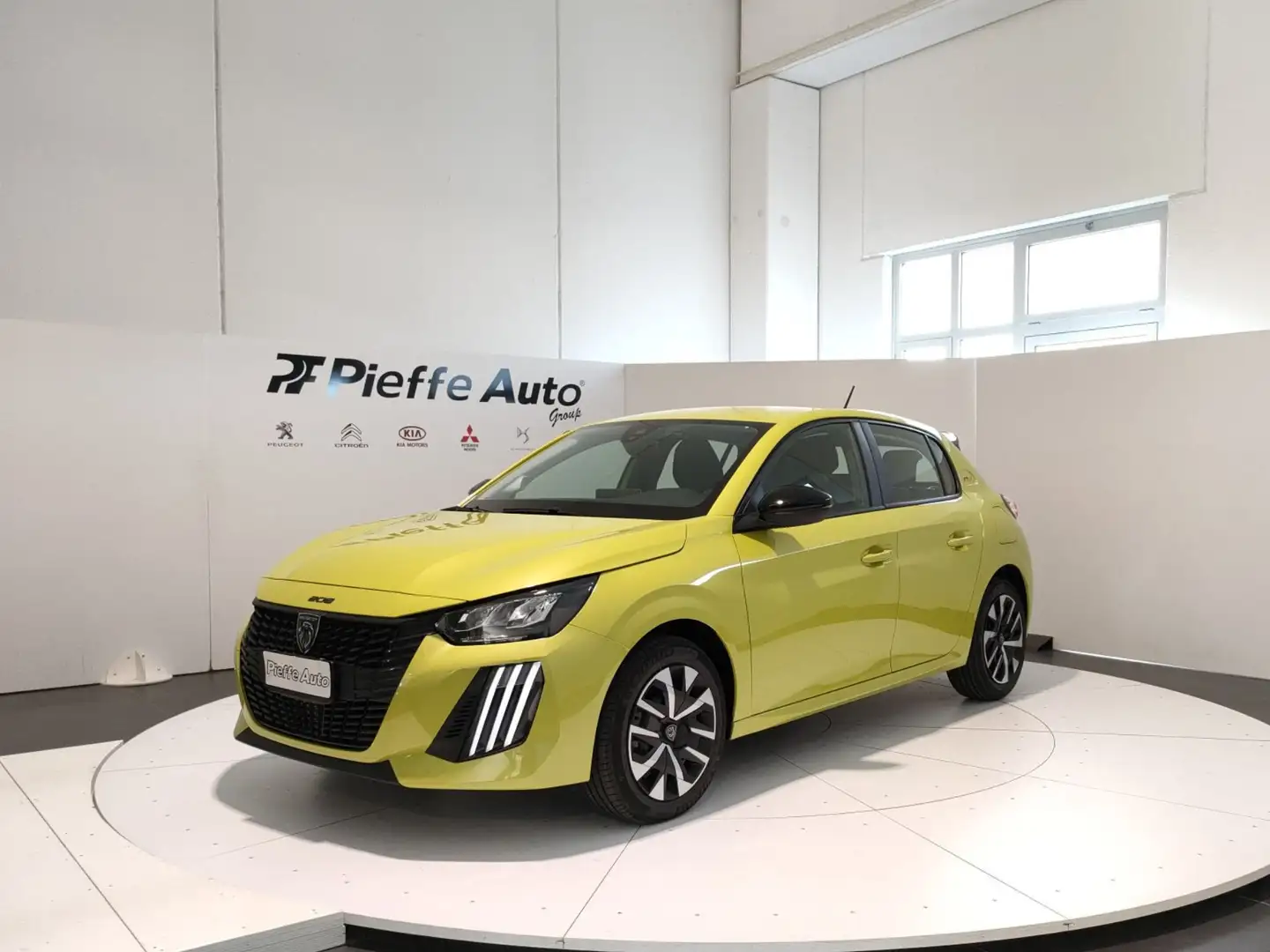 Peugeot 208 5P - STYLE Hybrid 100 E-DCS6 Giallo - 1