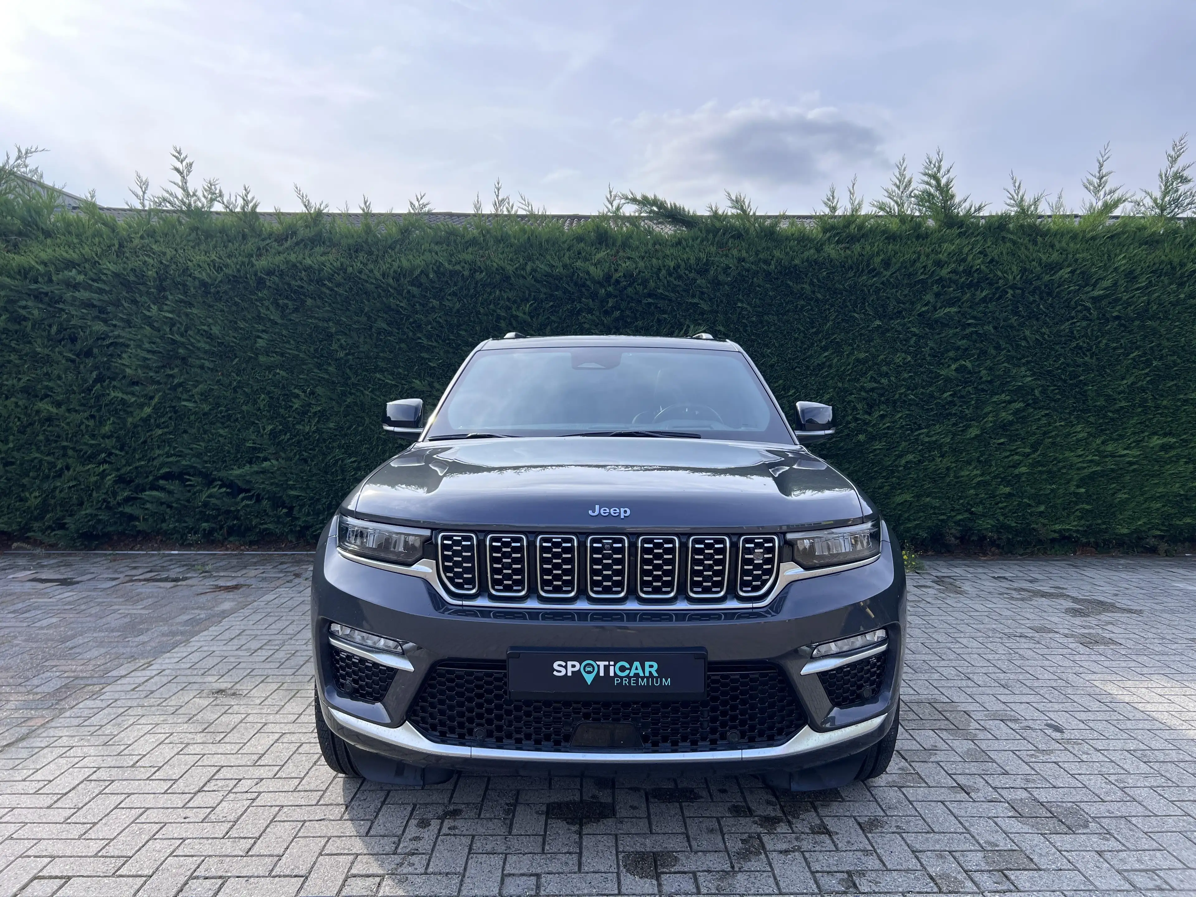 Jeep Grand Cherokee Summit PHEV — photo 2