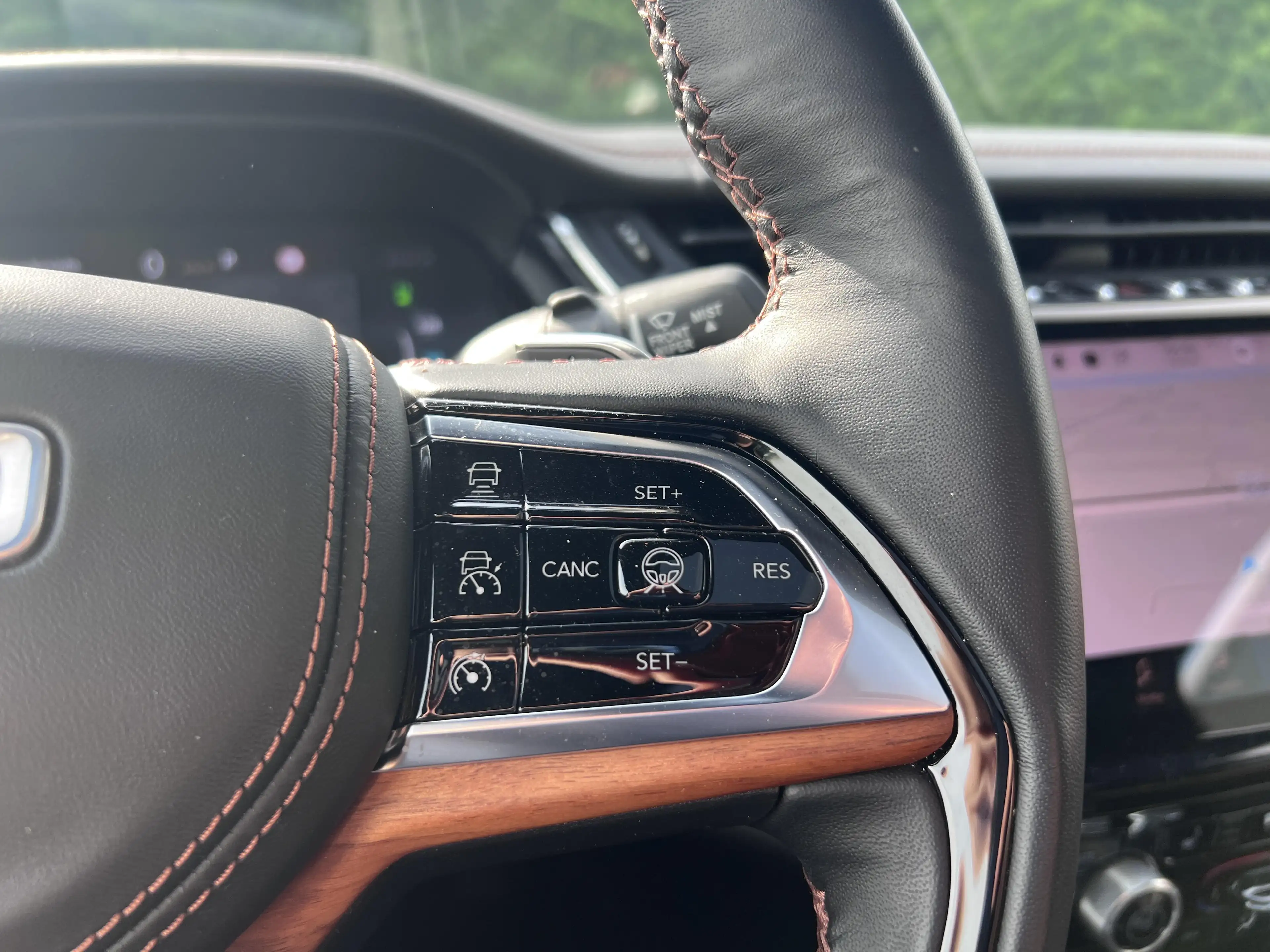 Jeep Grand Cherokee Summit PHEV — photo 14