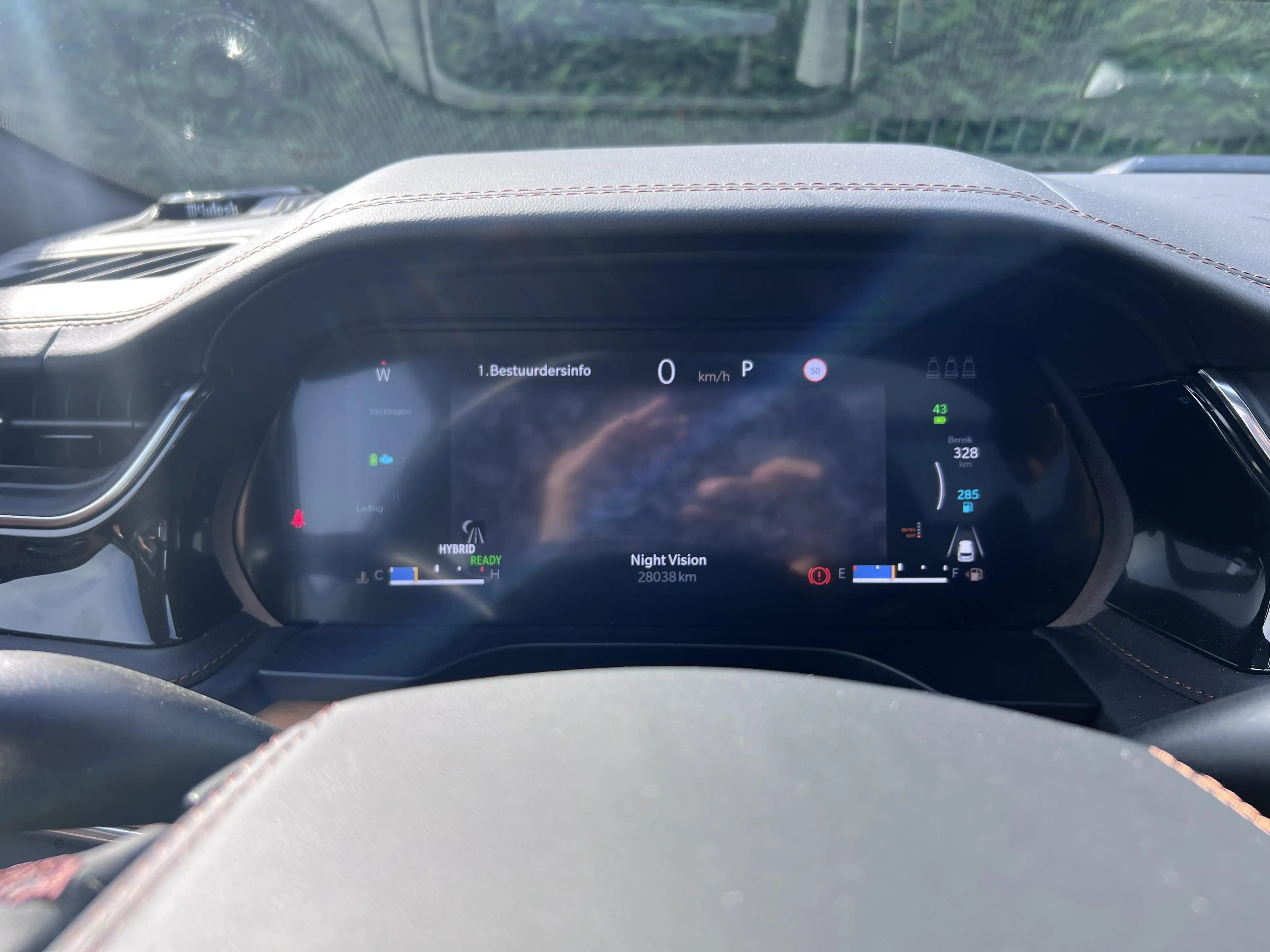 Jeep Grand Cherokee Summit PHEV — photo 15