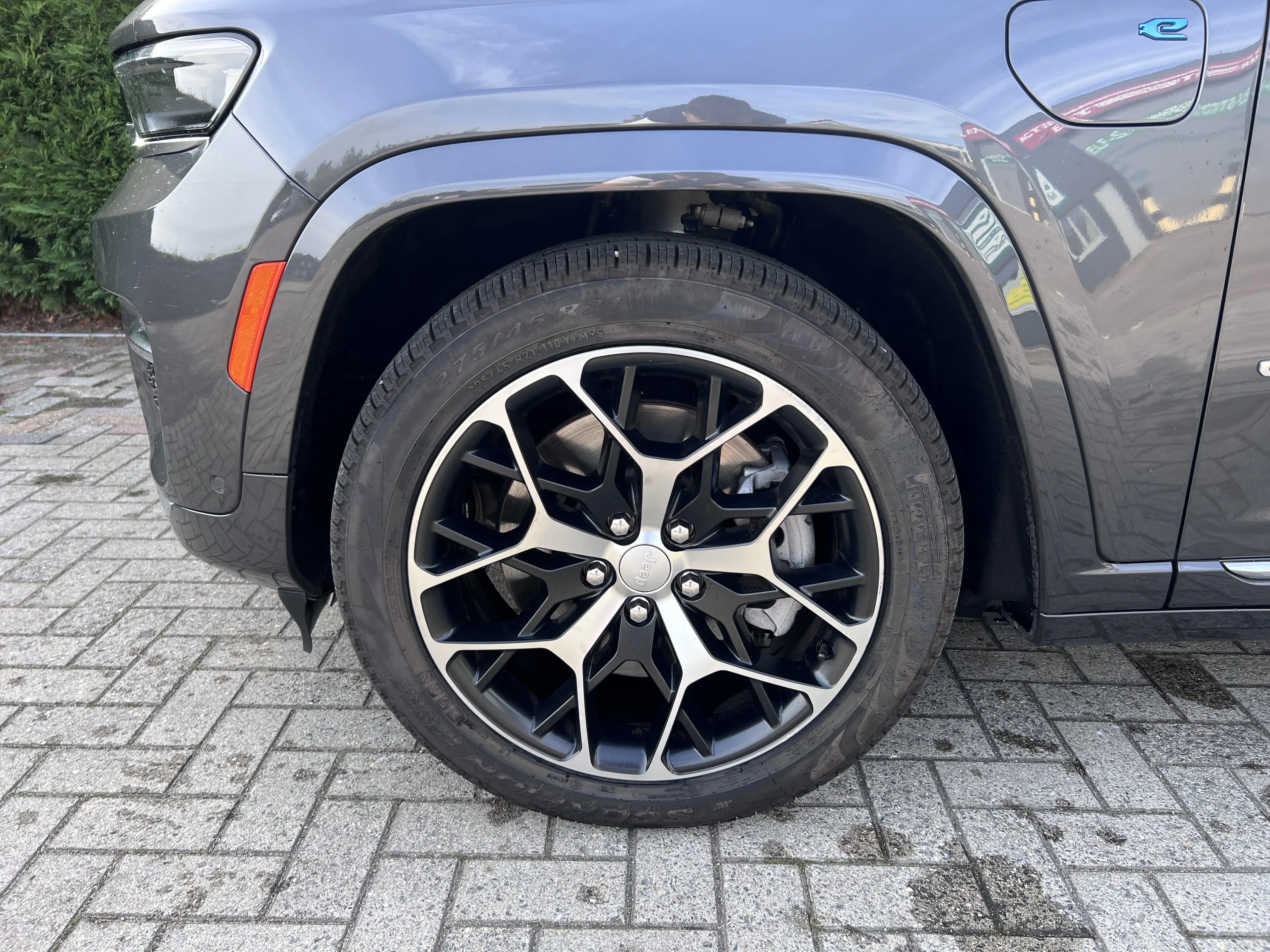 Jeep Grand Cherokee Summit PHEV — photo 7