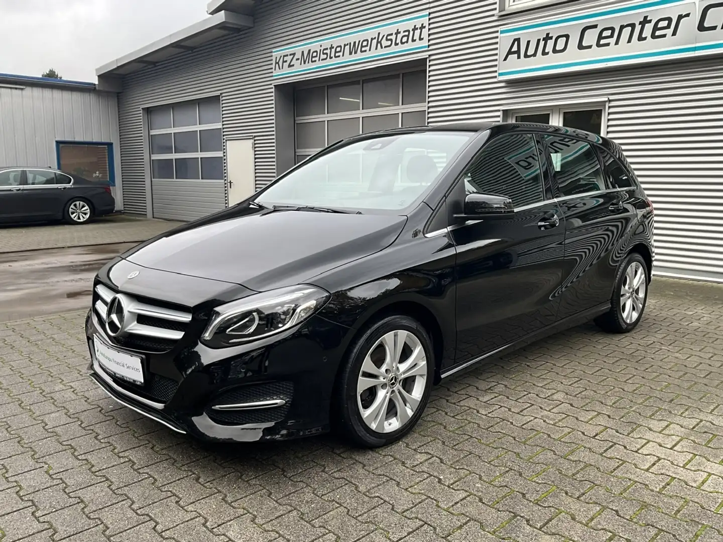 Mercedes-Benz B 200 d DTC Urban Style Edition (Automatik) Noir - 1