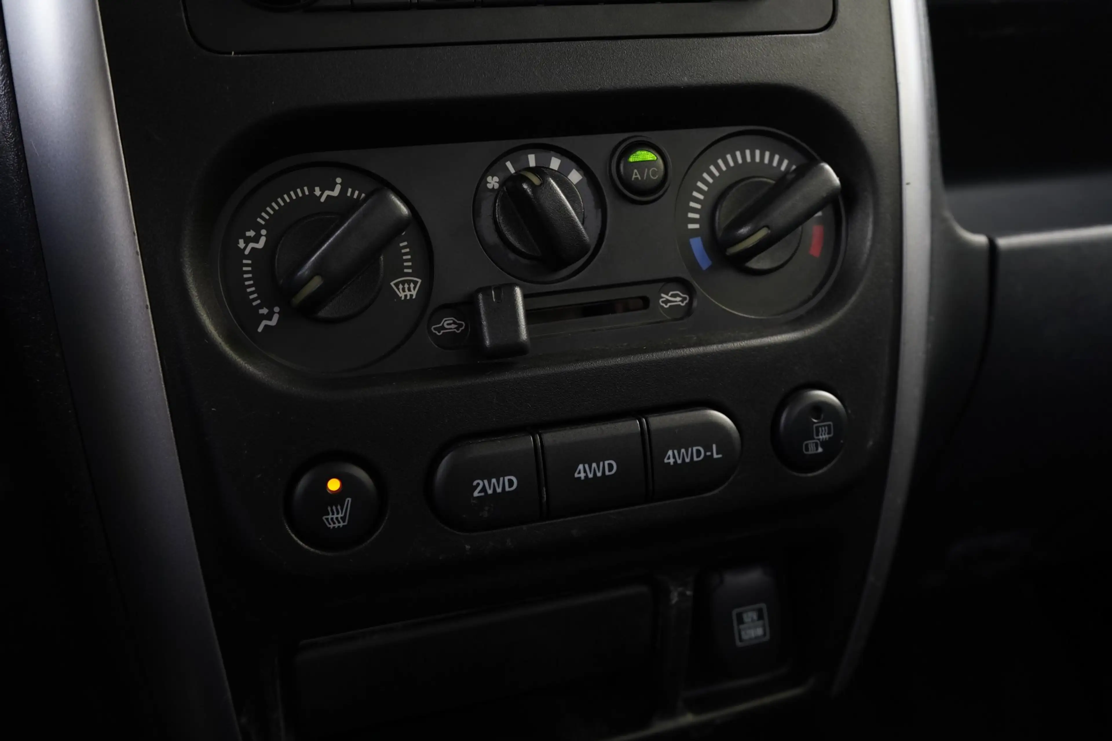 Suzuki Jimny 1.3 Exclusive 4WD, Leer, Airco, Stoelverwarming — photo 7