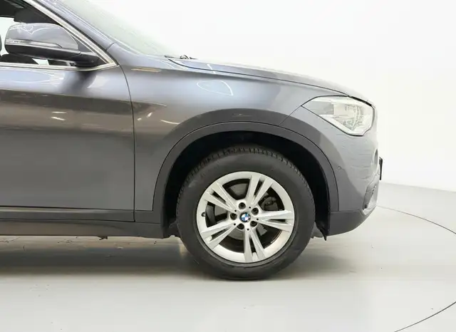 BMW X1 view 8