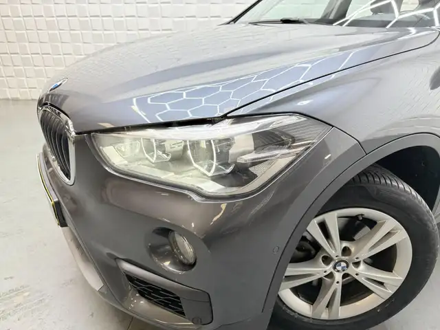 BMW X1 view 9