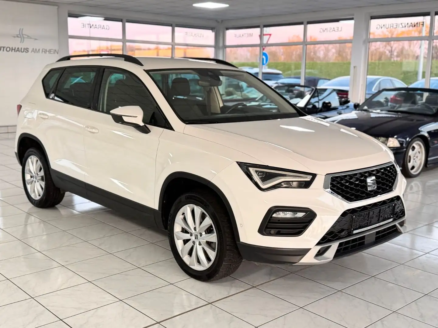 SEAT Ateca Style+Navi+CarPlay+ACC+LED+2.Hand+95.000KM Weiß - 1