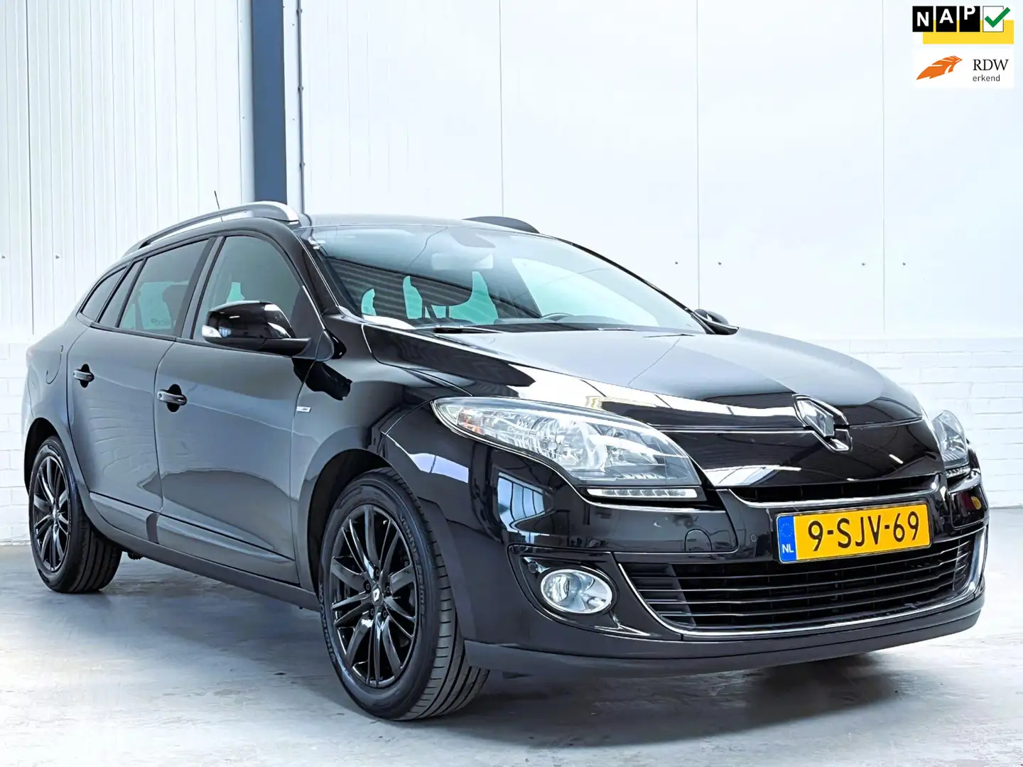 Renault Megane Estate 1.5 dCi Bose Org NL|Camera|Trekhaak Zwart - 1