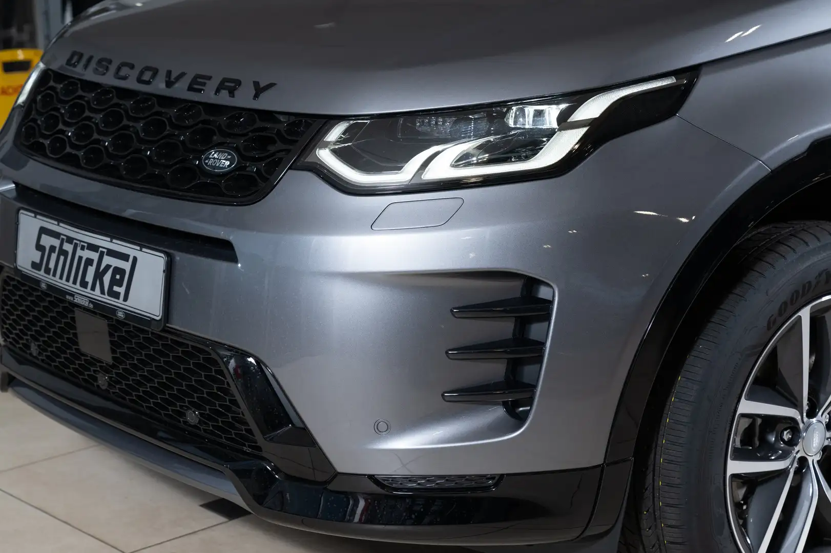 Land Rover Discovery Sport D200 Dynamic SE AWD Navi ACC Leder 2-Zonen-Klima Gris - 2