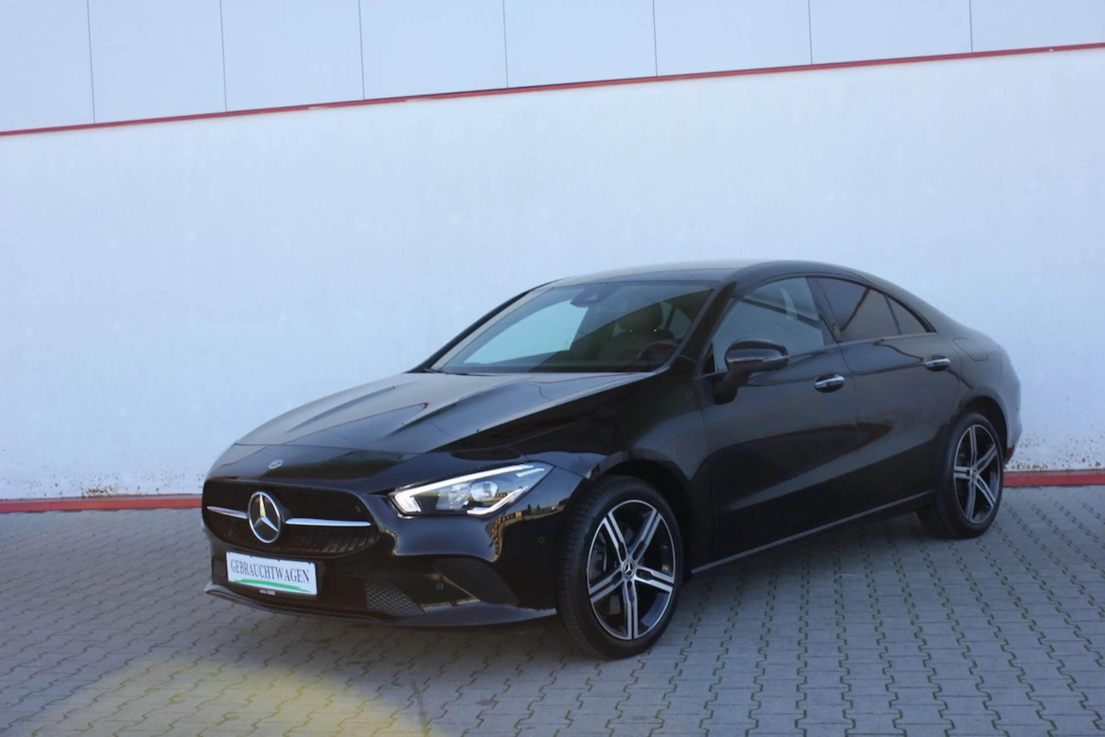 Mercedes-Benz CLA 250 e Coupé Cp. EQ Plug-In Hybrid NIGHT WIDE — photo 3