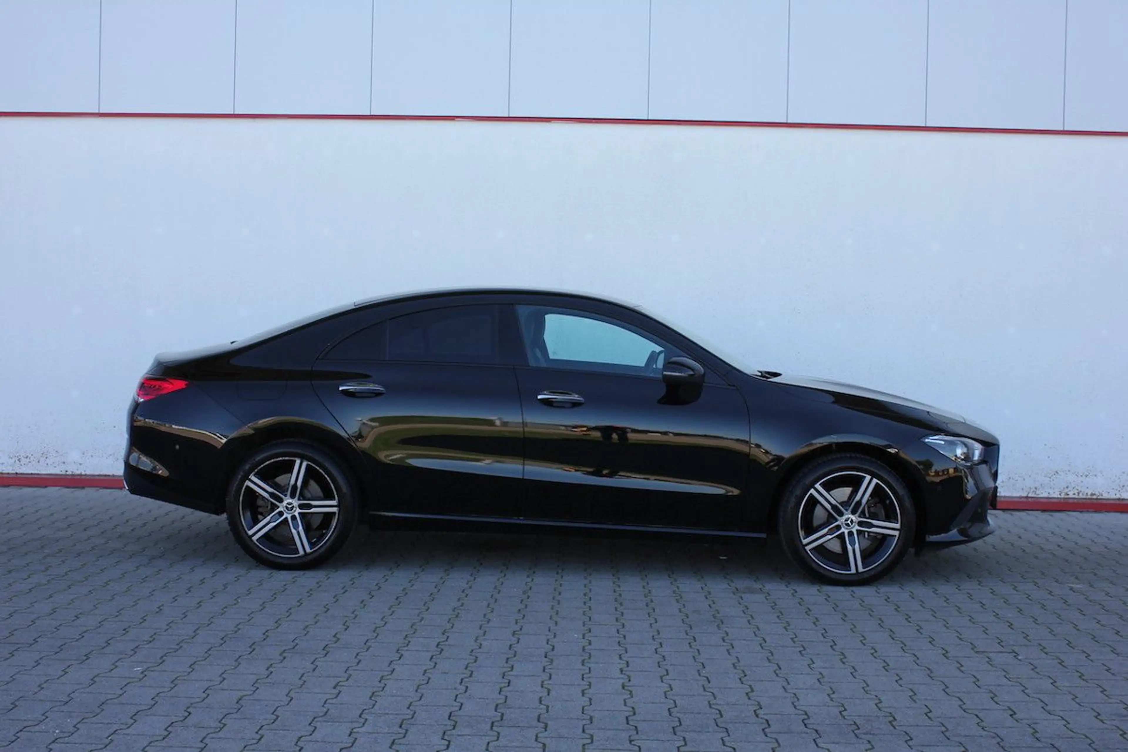 Mercedes-Benz CLA 250 e Coupé Cp. EQ Plug-In Hybrid NIGHT WIDE