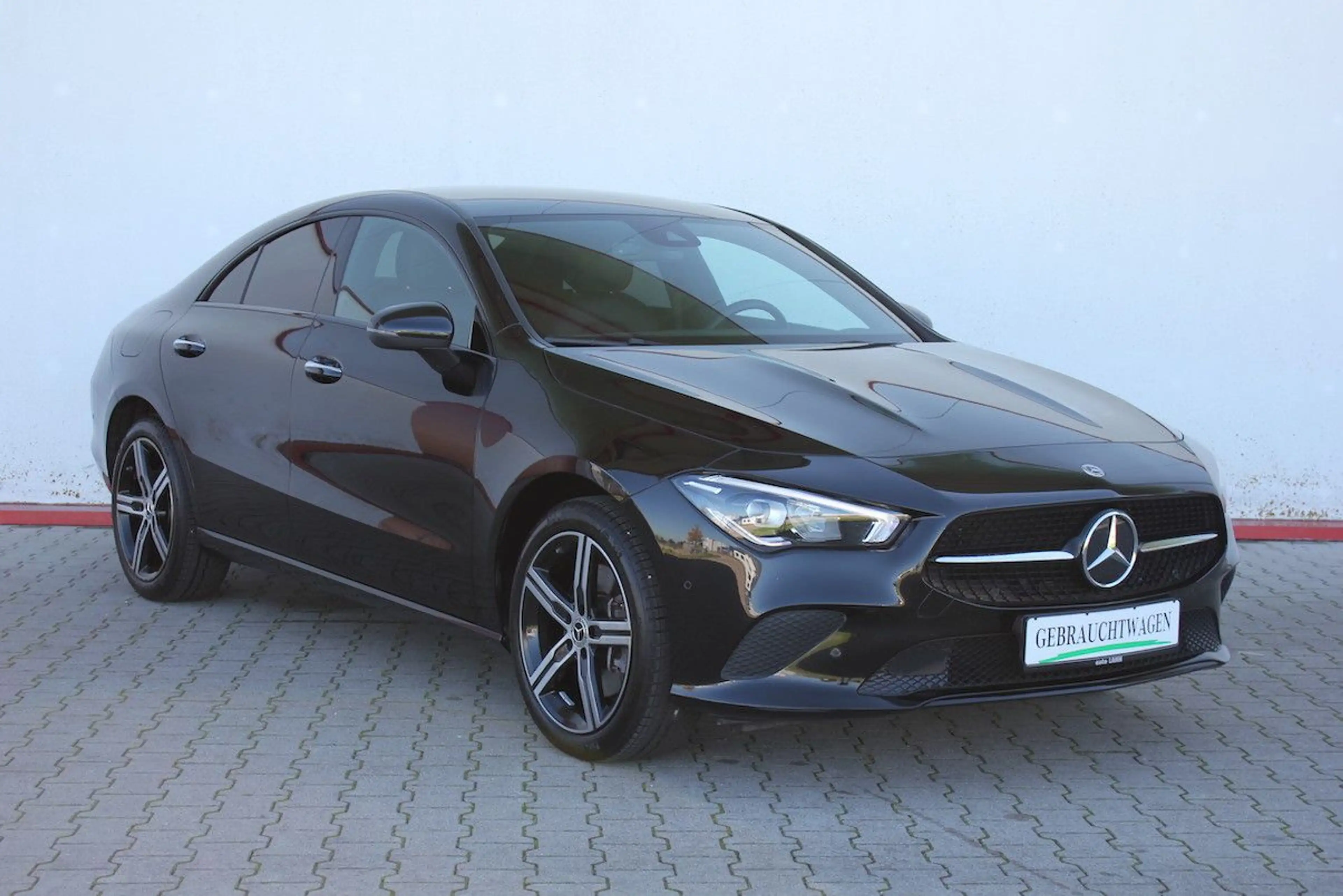 Mercedes-Benz CLA 250 e Coupé Cp. EQ Plug-In Hybrid NIGHT WIDE — photo 2