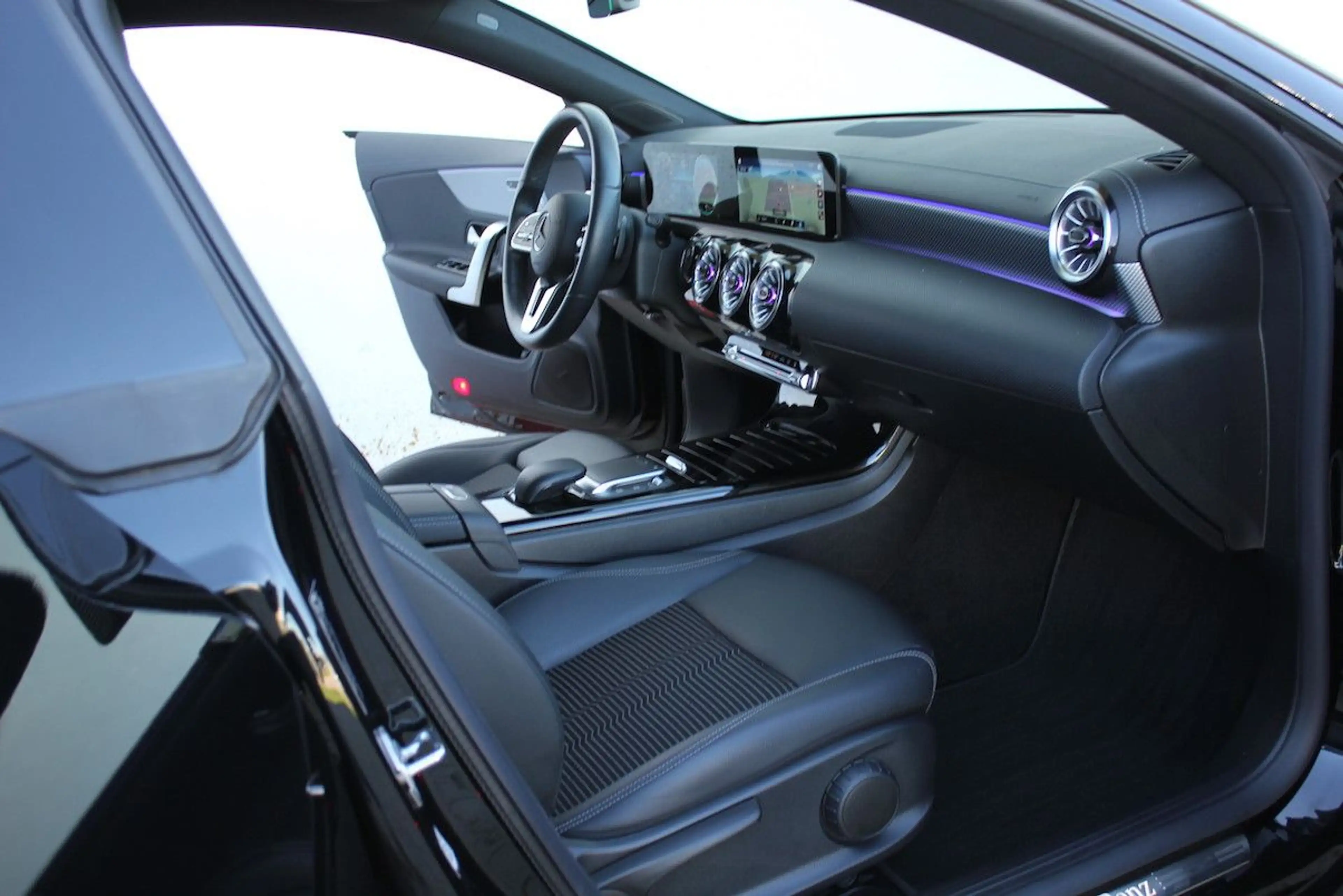 Mercedes-Benz CLA 250 e Coupé Cp. EQ Plug-In Hybrid NIGHT WIDE — photo 9
