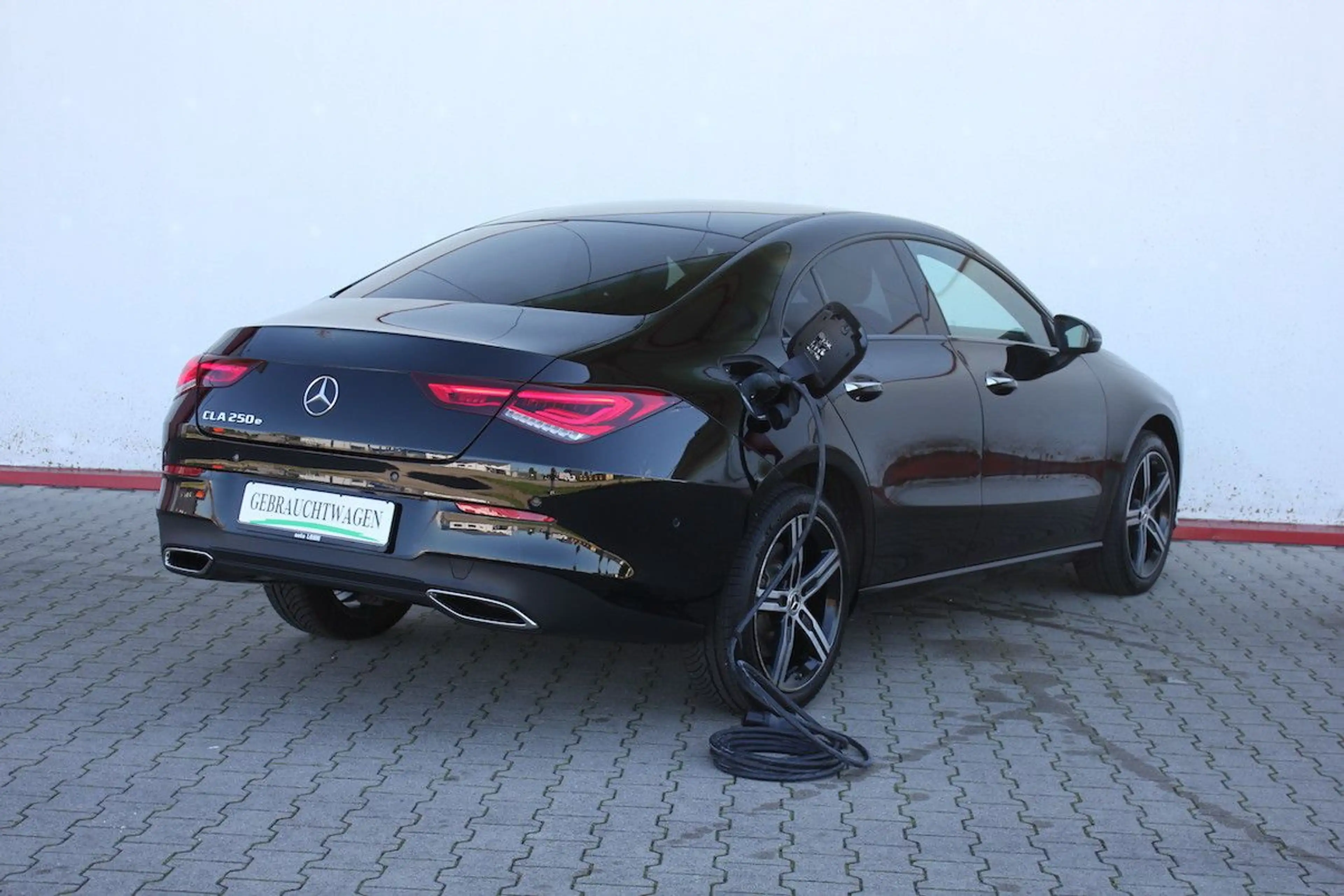 Mercedes-Benz CLA 250 e Coupé Cp. EQ Plug-In Hybrid NIGHT WIDE — photo 5