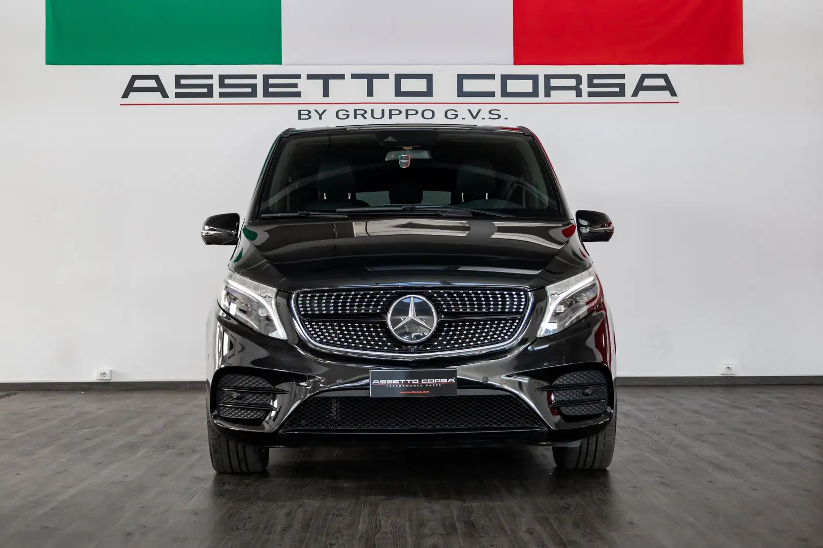 Mercedes-Benz V V Extralong 300 d Premium 4matic auto fl Schwarz - 2