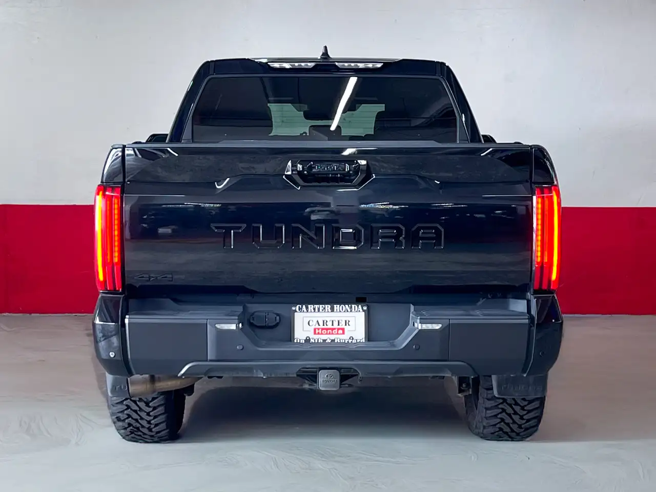Toyota Tundra снимка Toyota Tundra