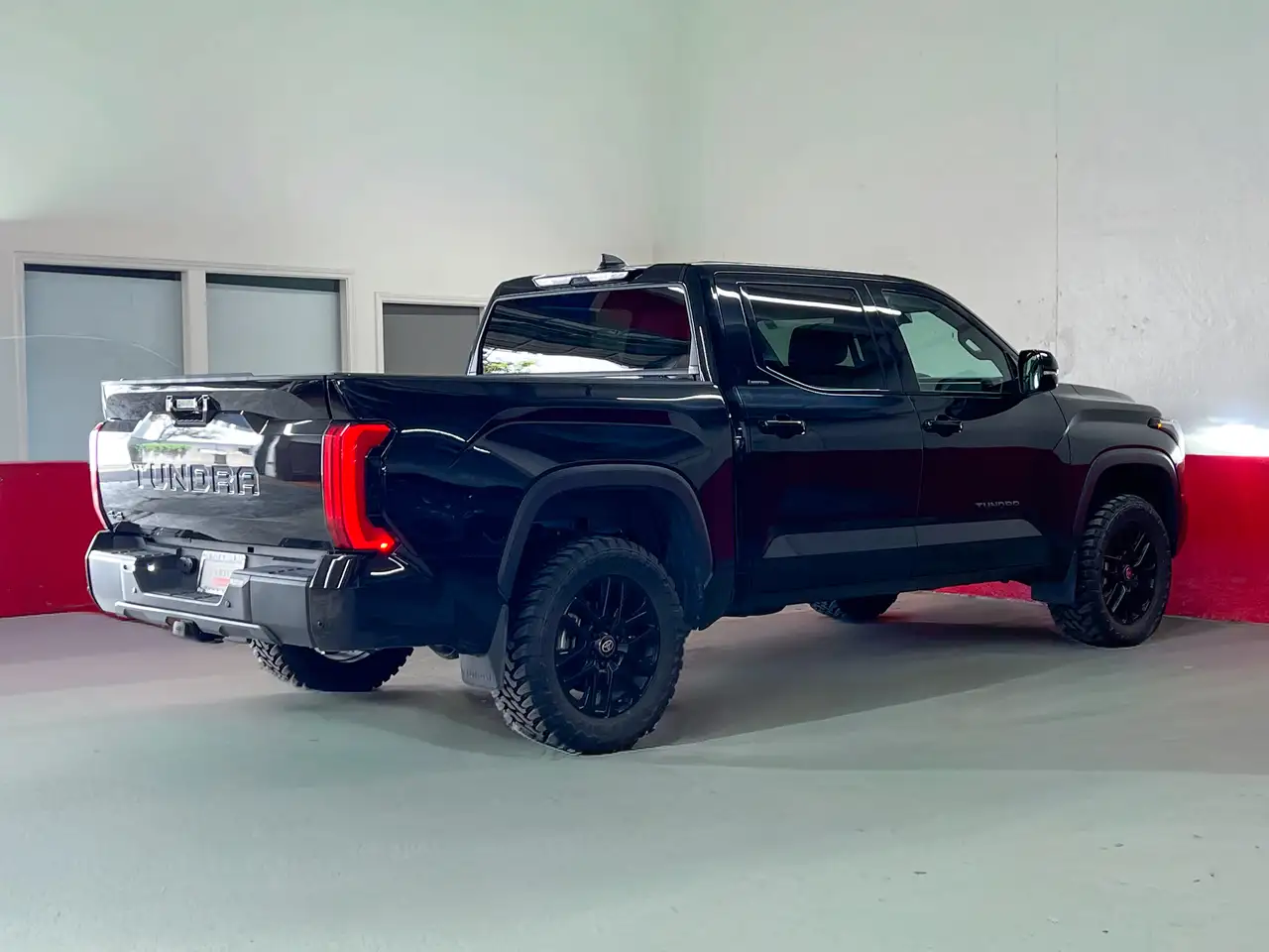 Toyota Tundra снимка Toyota Tundra