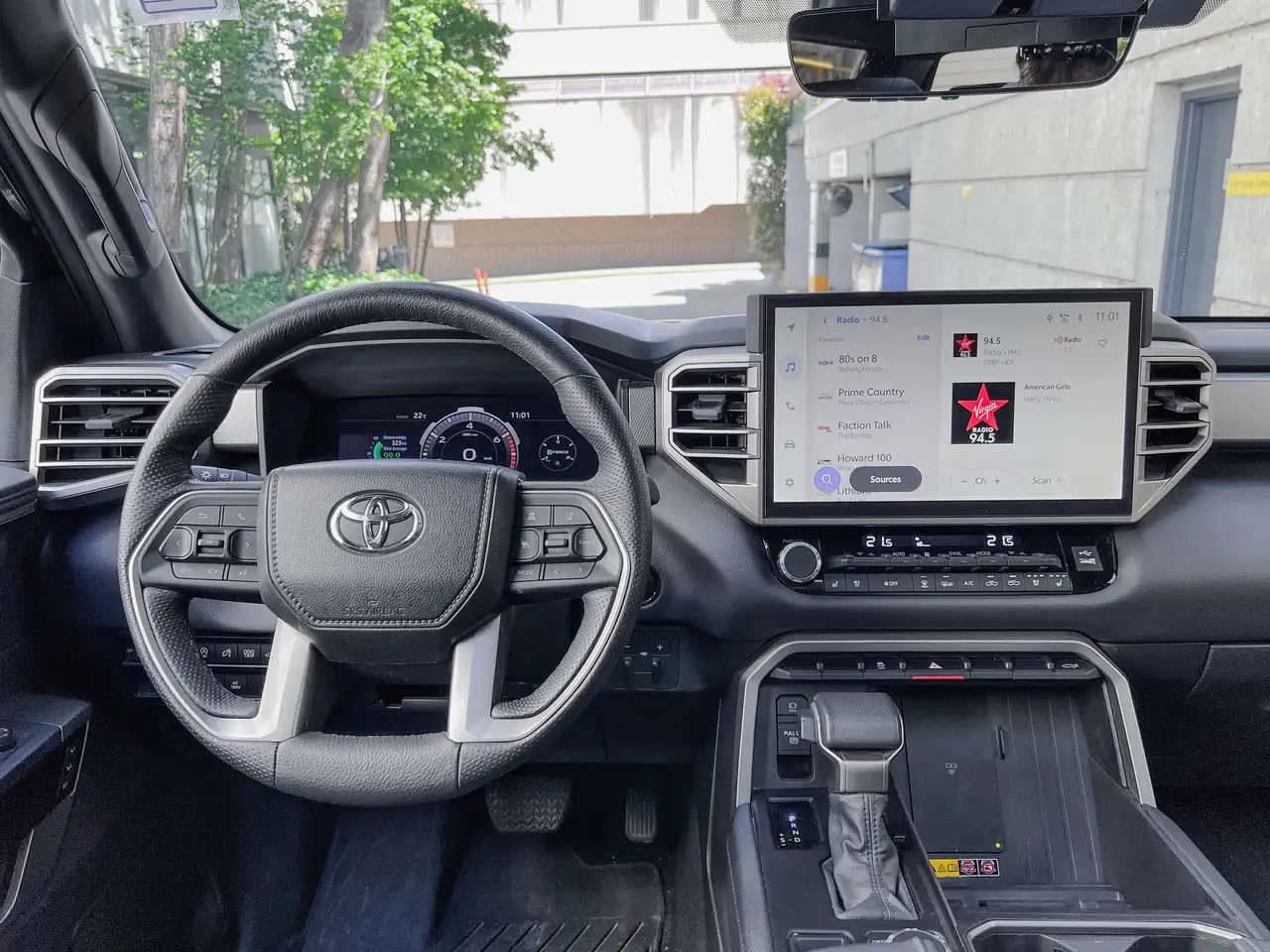 Toyota Tundra снимка Toyota Tundra