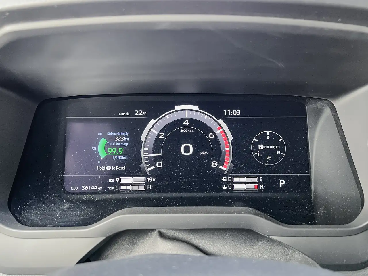 Toyota Tundra снимка Toyota Tundra
