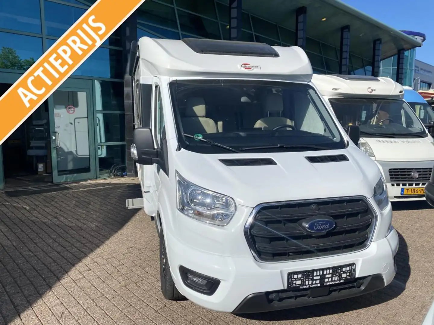 Bürstner Lineo T 620 G Met enkele bedden ZGAN !! - 1