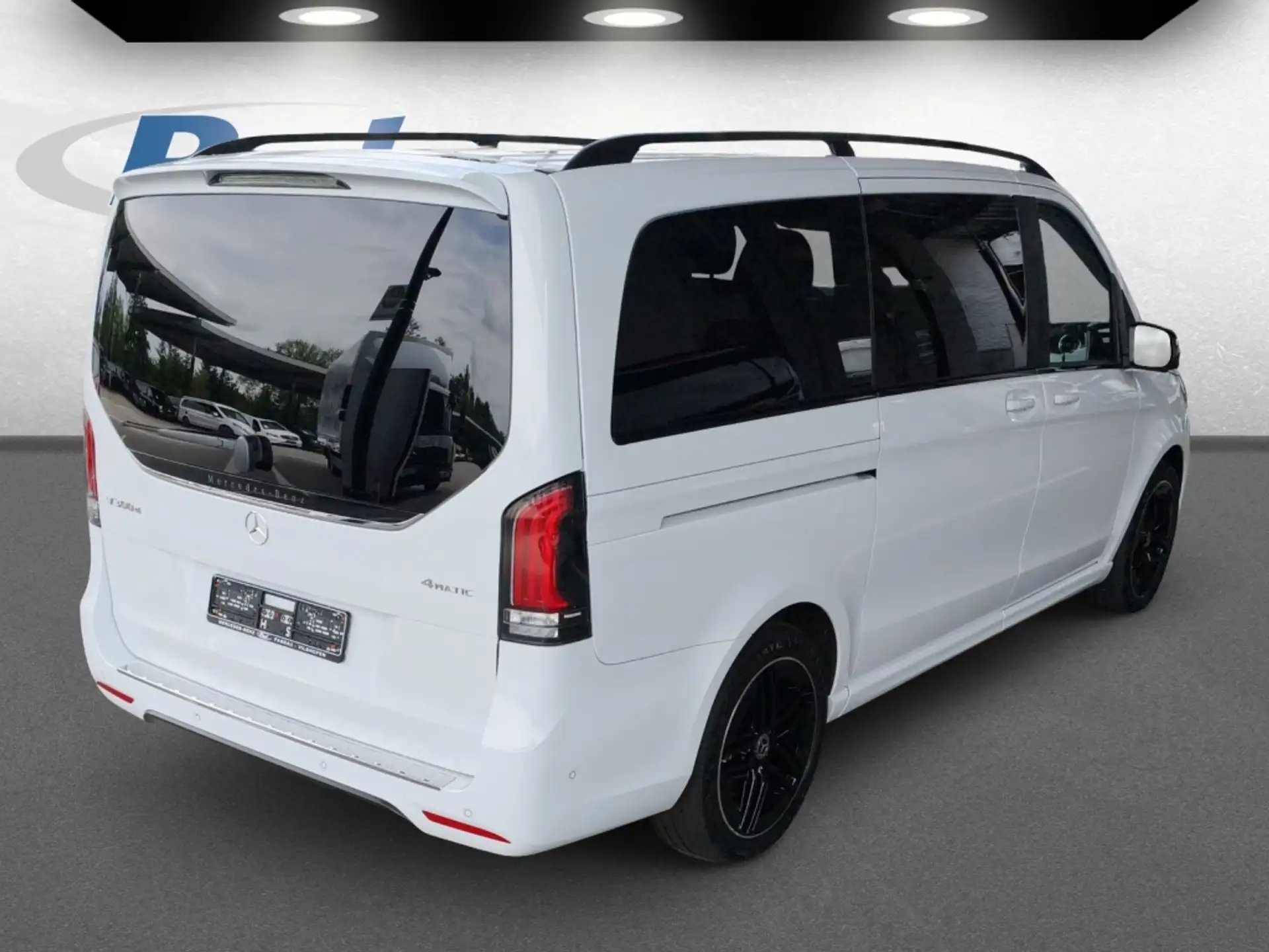 벤츠 Mercedes-Benz V-Class V 300 2025 화이트 사진 6