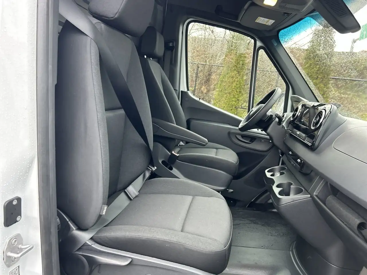 Mercedes-Benz Sprinter снимка Mercedes-Benz Sprinter