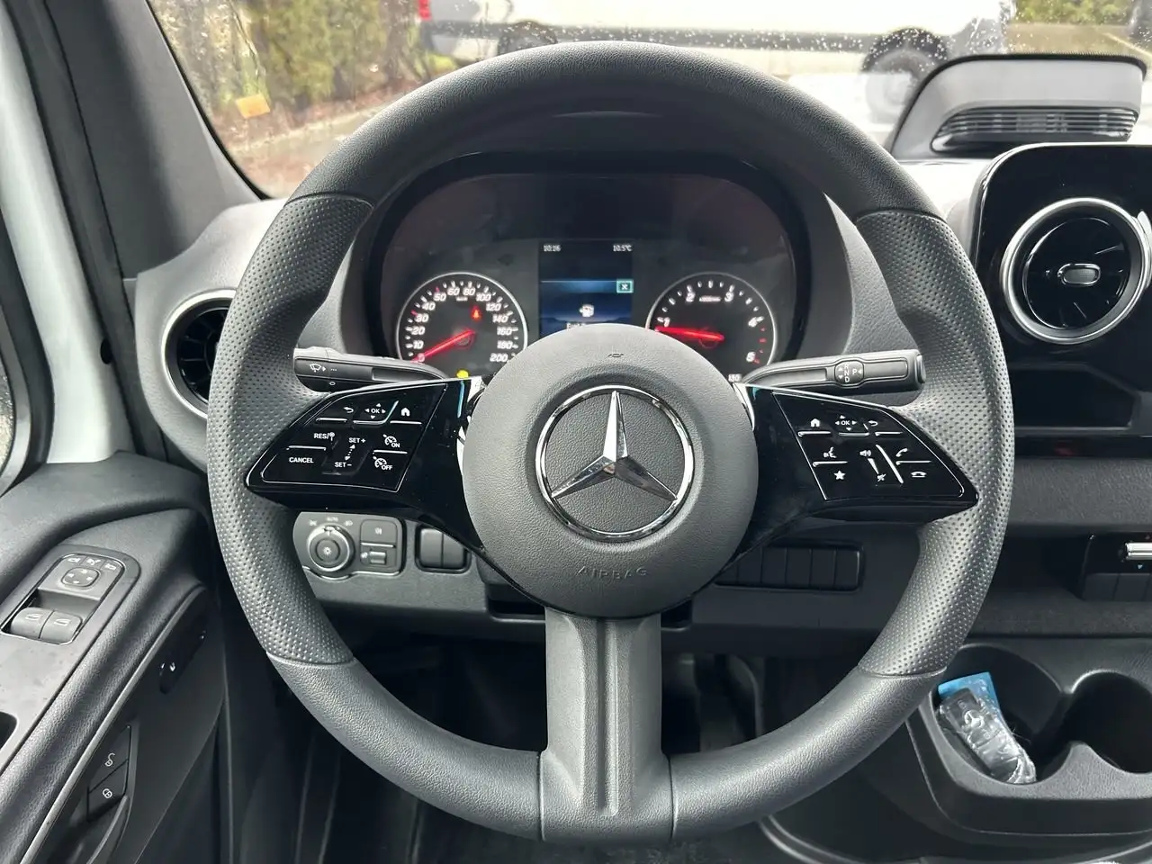 Mercedes-Benz Sprinter снимка Mercedes-Benz Sprinter