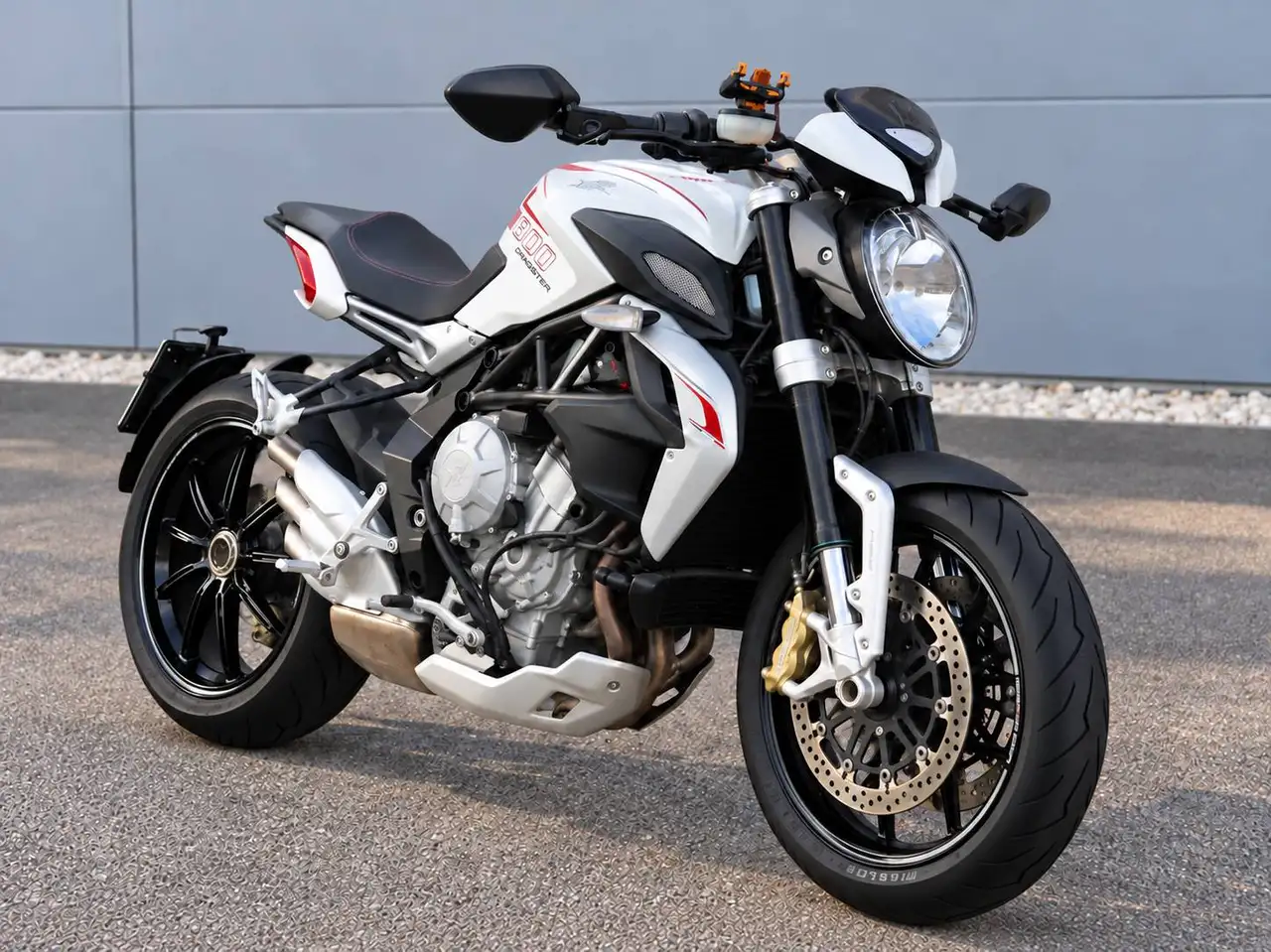 MV Agusta 800