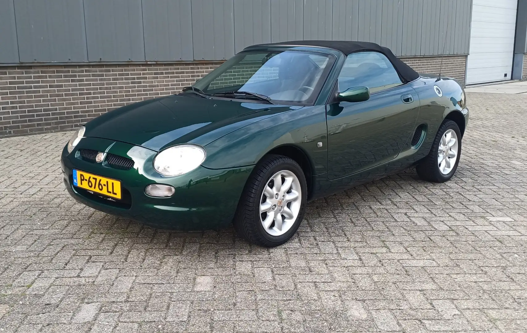 Rover MG F Зелений - 1