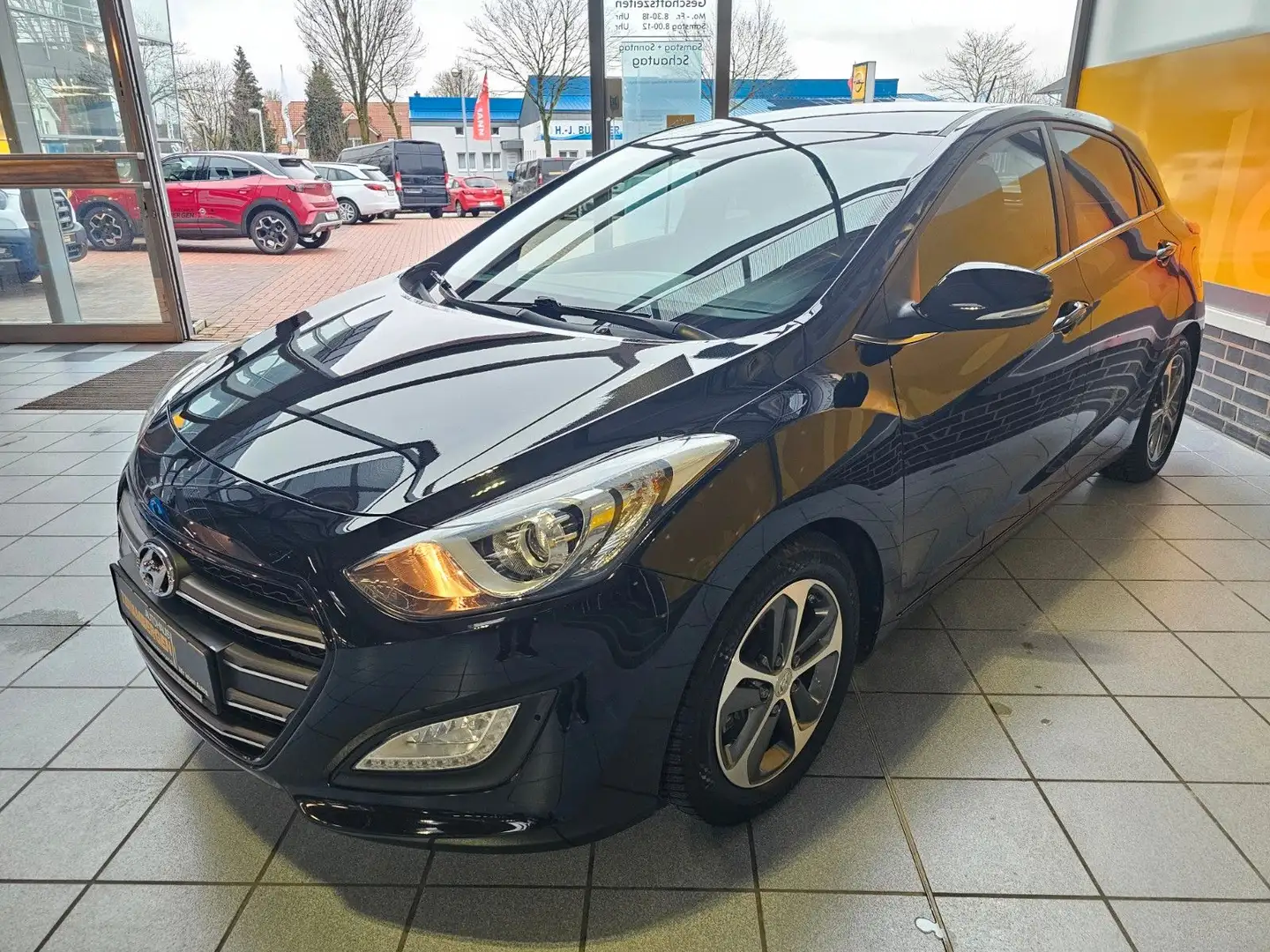 Hyundai i30 blue Passion SHZ Lenkradhzg AHK Noir - 2