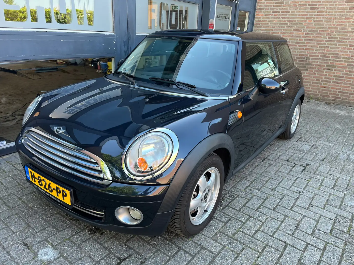 MINI Cooper 1.6 Fekete - 1