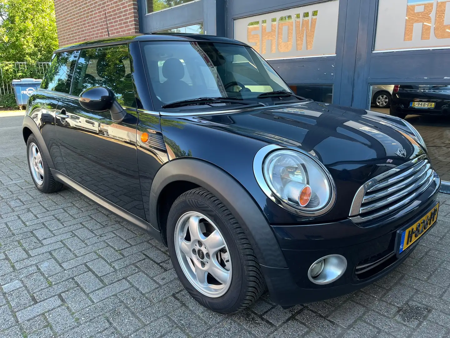 MINI Cooper 1.6 Fekete - 2