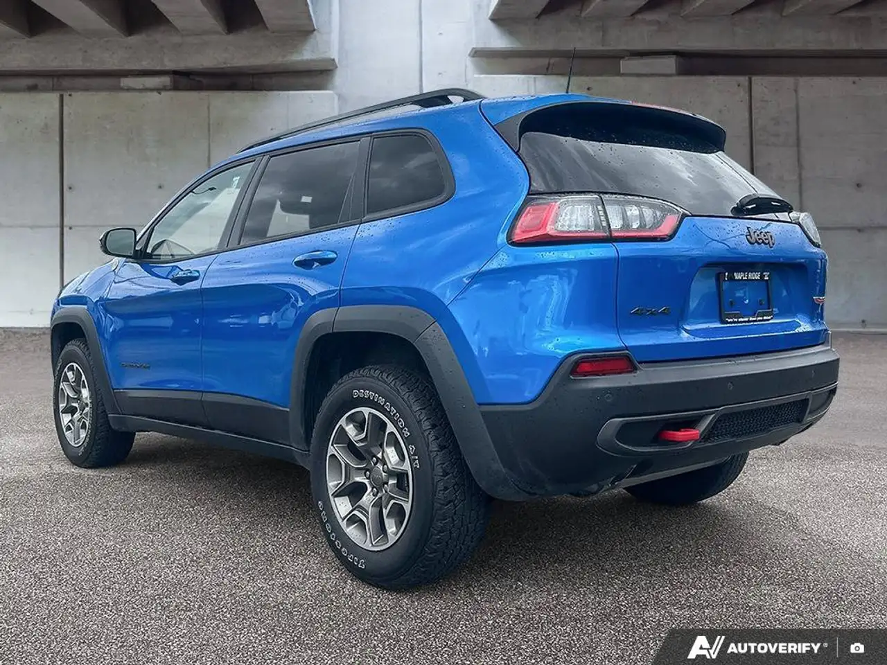 Jeep Cherokee снимка Jeep Cherokee