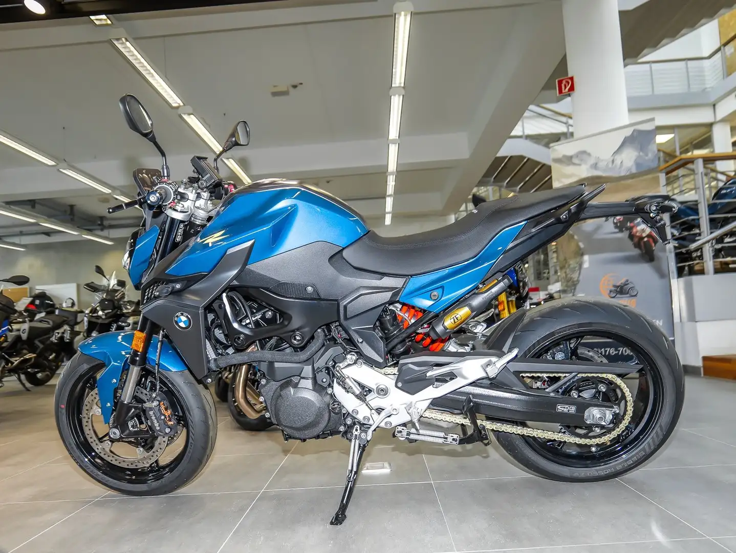 BMW F 900 R Paket+Navihalter+Endurancekette Blau - 2