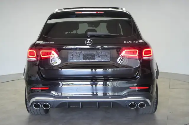 Mercedes-Benz GLC view 5