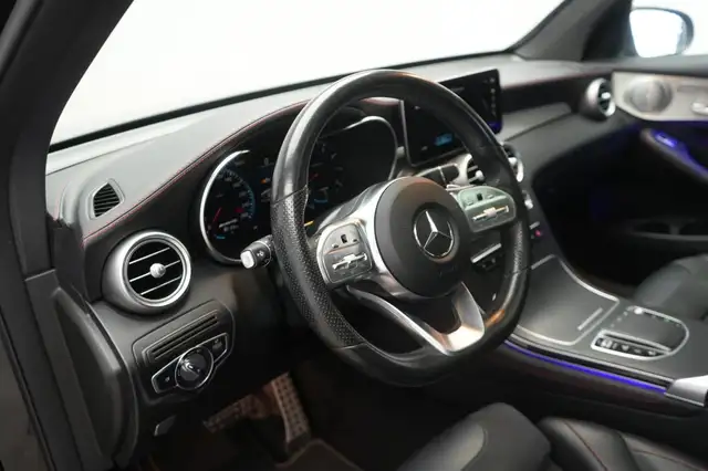 Mercedes-Benz GLC view 12