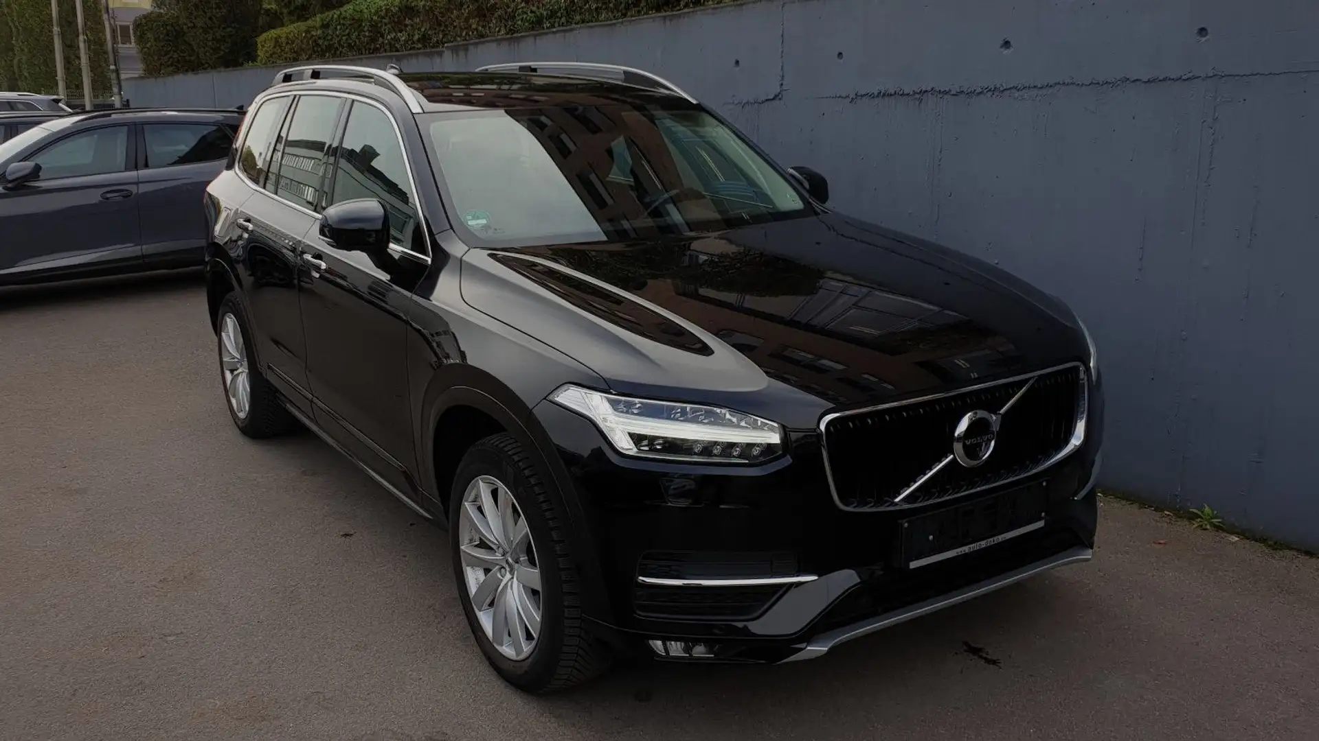 Volvo XC90 D5 Geartronic  * 7 Sitze *Virtual/360*/AHK Schwarz - 2