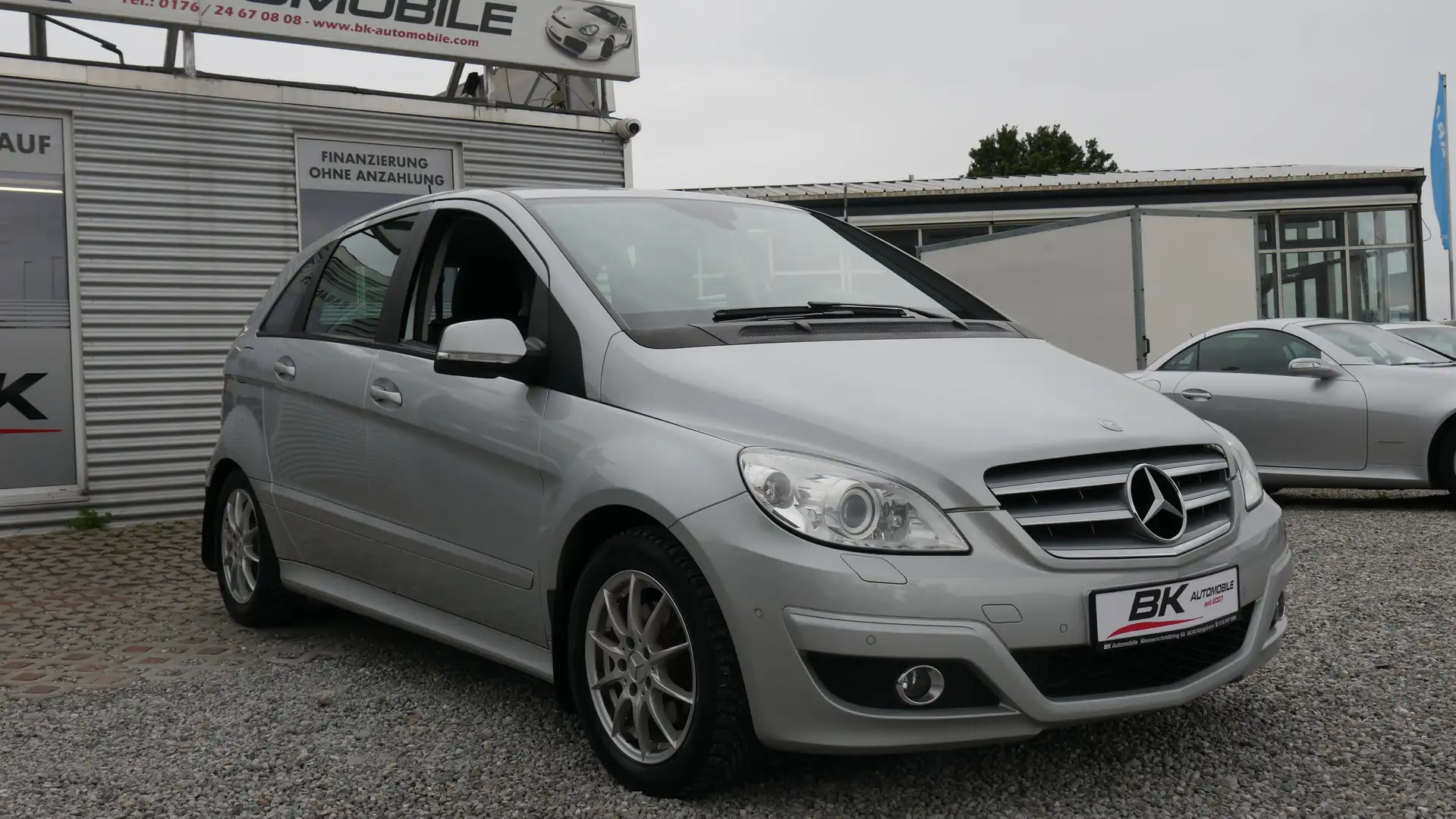Mercedes-Benz B 180 Automatik 02/2027 TÜV Klima Sitzheizung Tempoma Gris - 1