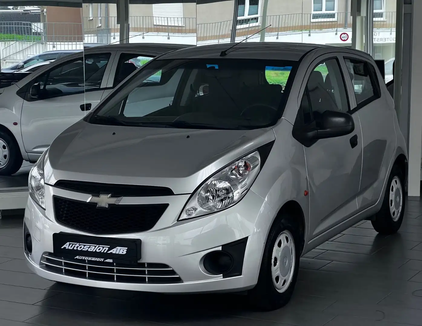 Chevrolet Spark Basis+ "TÜV 07/2027" Silber - 2