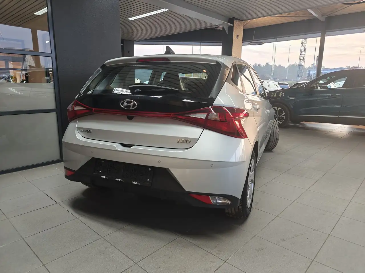 Hyundai i20 T-GDI Twist *PDC/APP Connect / Camera* 5