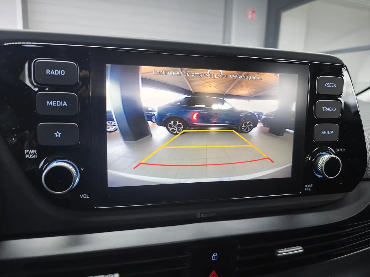 Hyundai i20 T-GDI Twist *PDC/APP Connect / Camera* 13