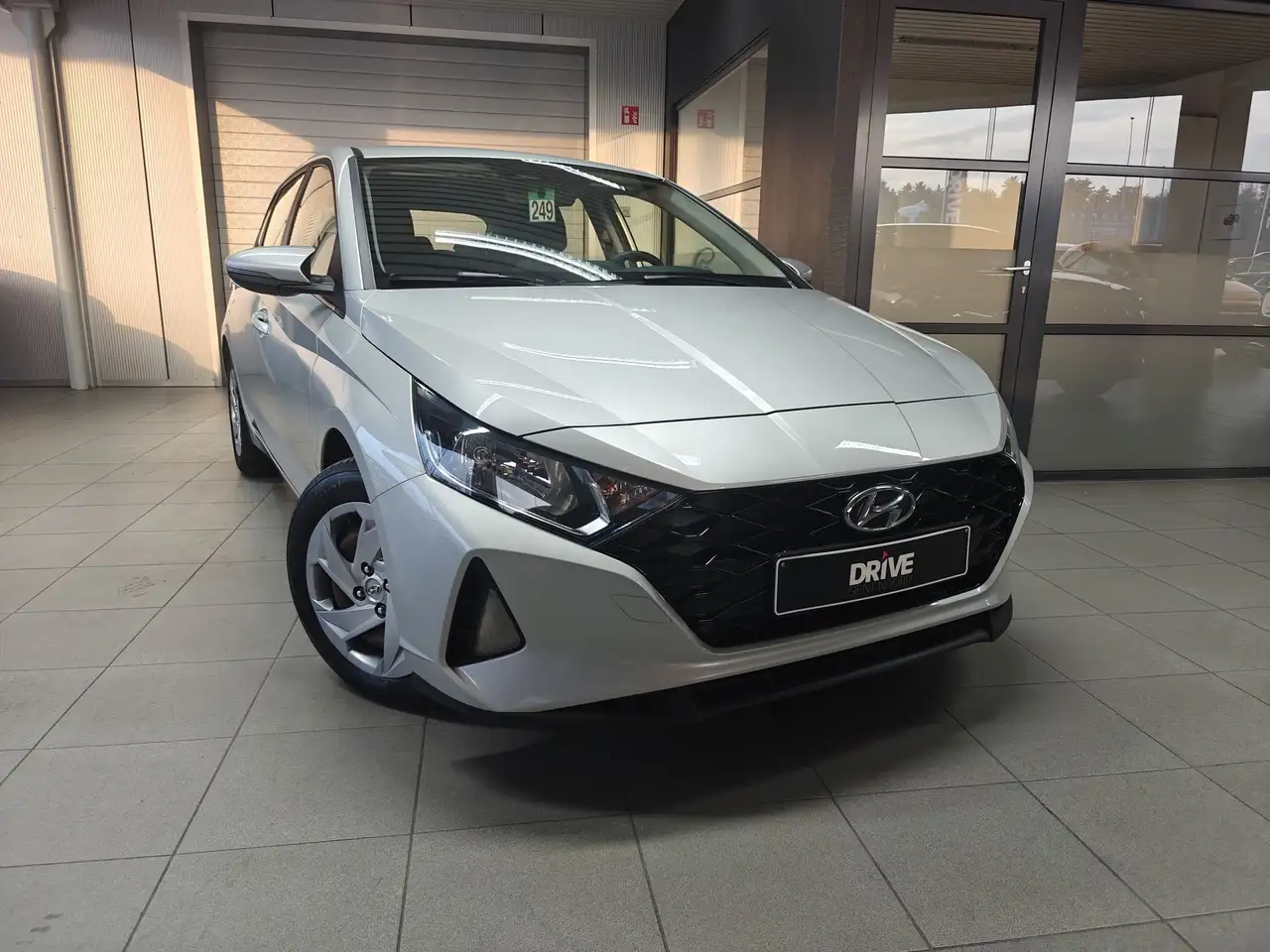 Hyundai i20 T-GDI Twist *PDC/APP Connect / Camera* 2