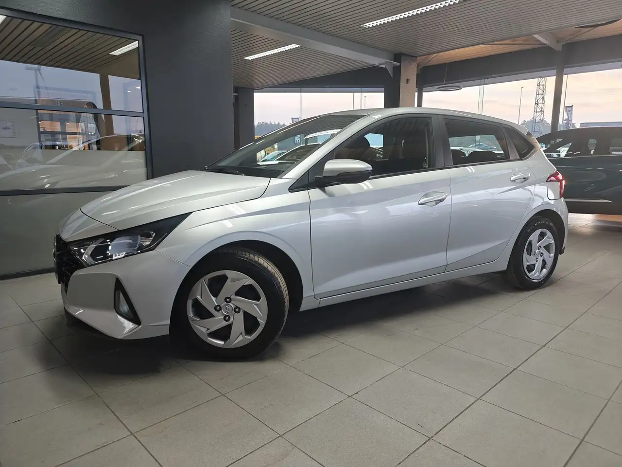Hyundai i20 T-GDI Twist *PDC/APP Connect / Camera* 3